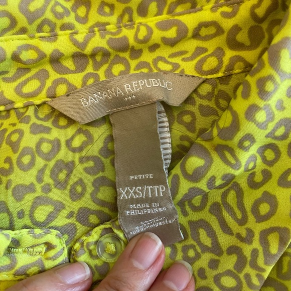 Gorgeous Banana Republic blouse, awesome colour - Picture 5 of 5